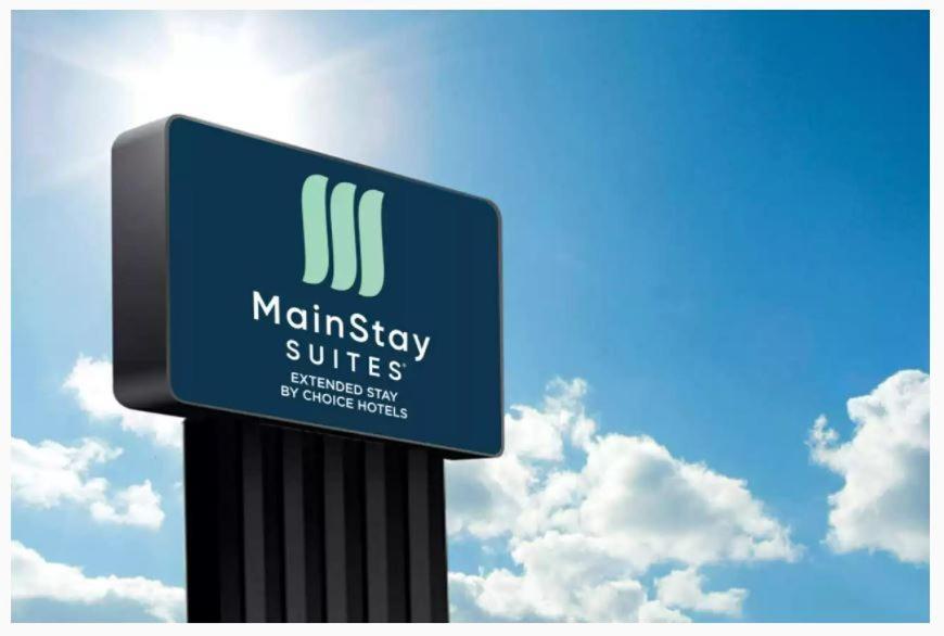 Mainstay Suites Middleburg Heights Cleveland Airport Экстерьер фото