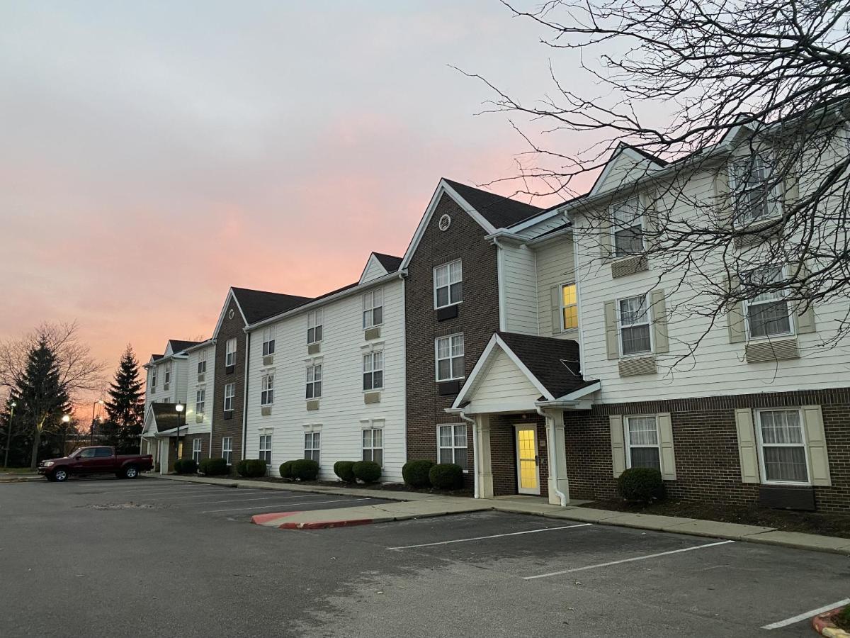 Mainstay Suites Middleburg Heights Cleveland Airport Экстерьер фото