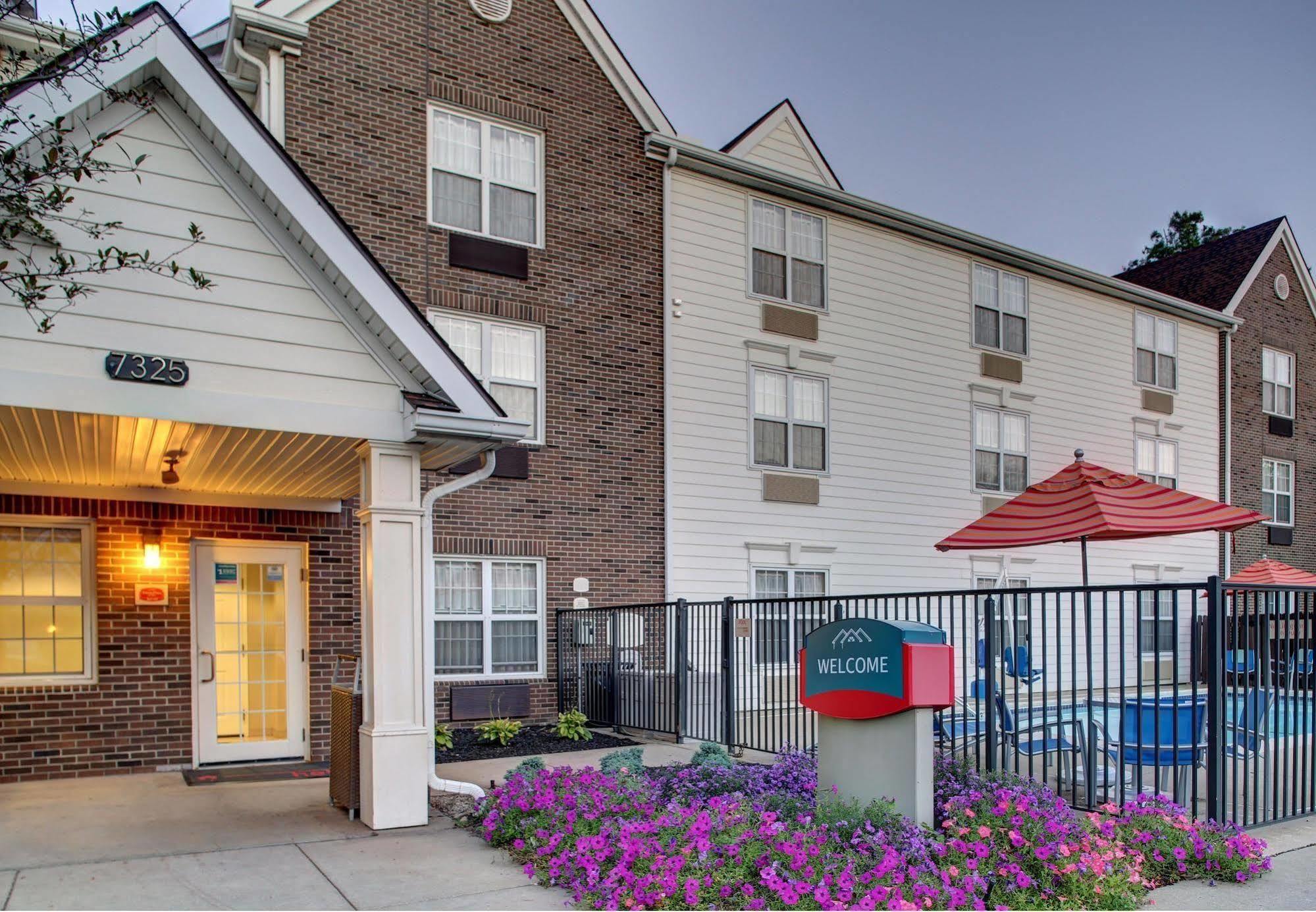 Mainstay Suites Middleburg Heights Cleveland Airport Экстерьер фото