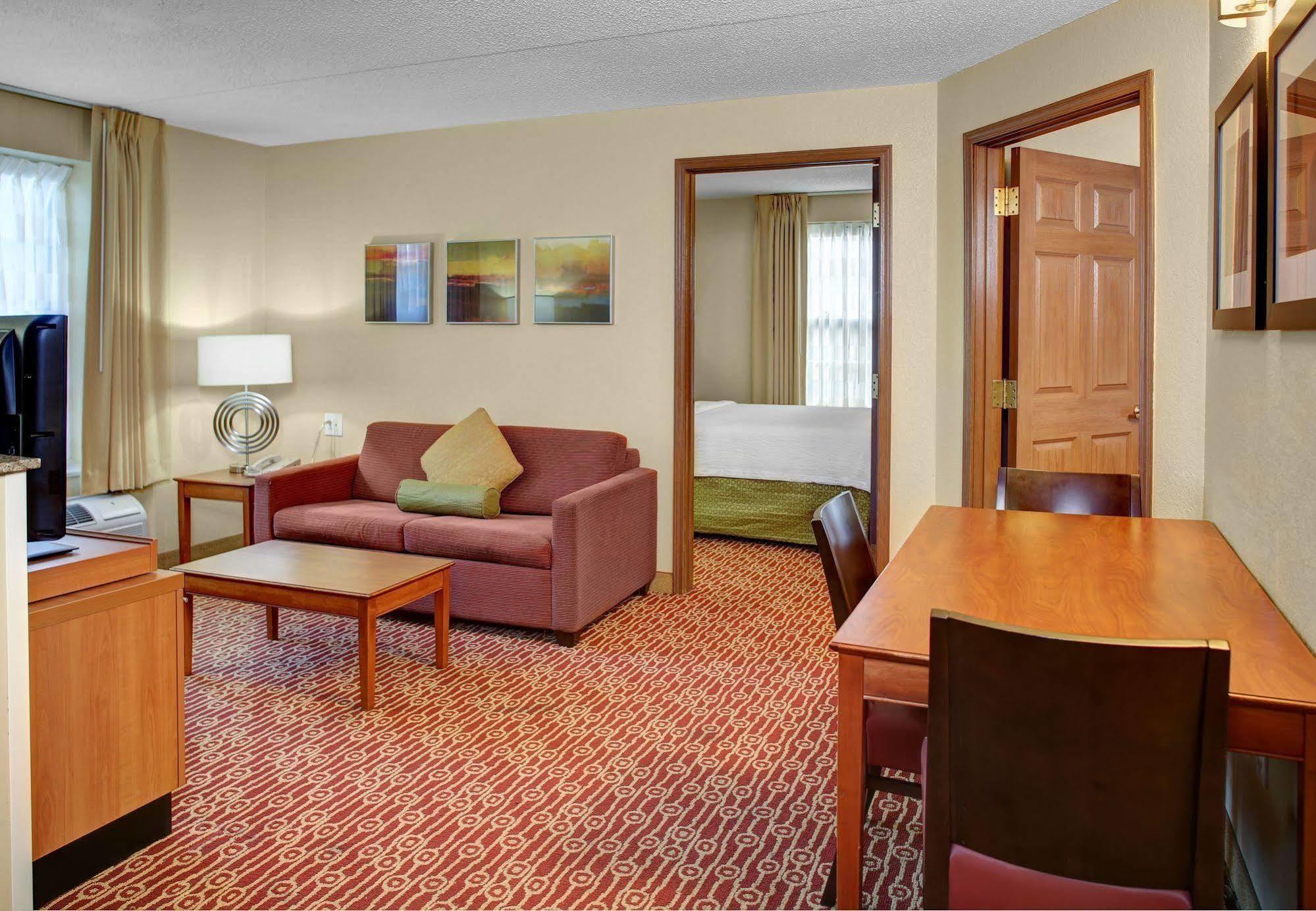 Mainstay Suites Middleburg Heights Cleveland Airport Экстерьер фото